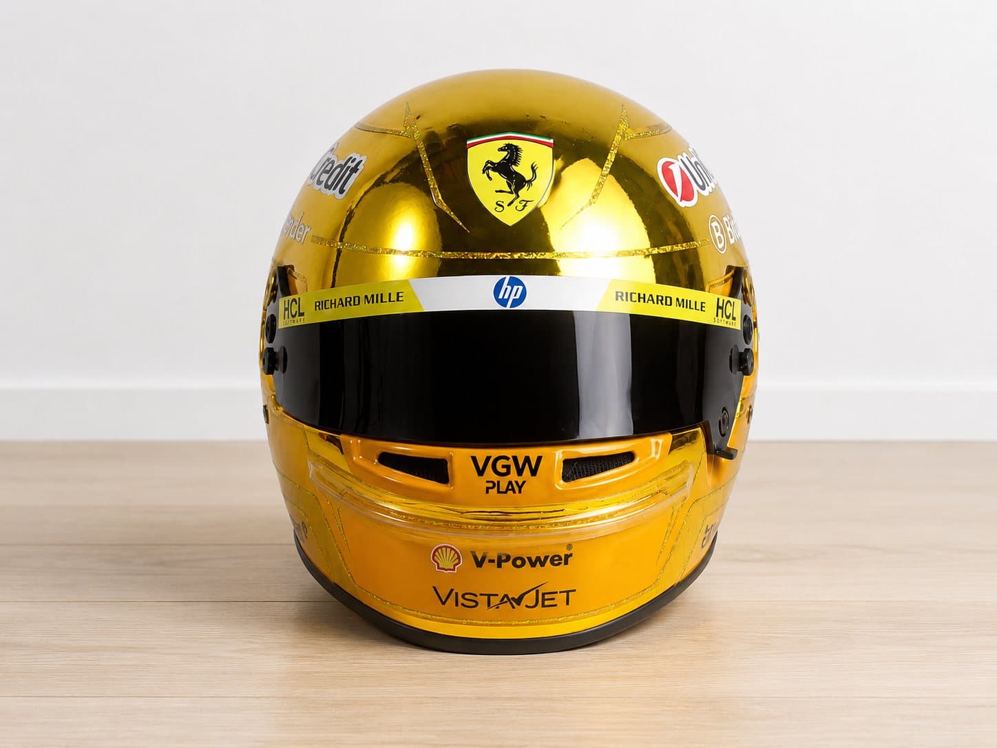 Casque Lewis Hamilton Ferrari Singapore 2025 or – vue de face