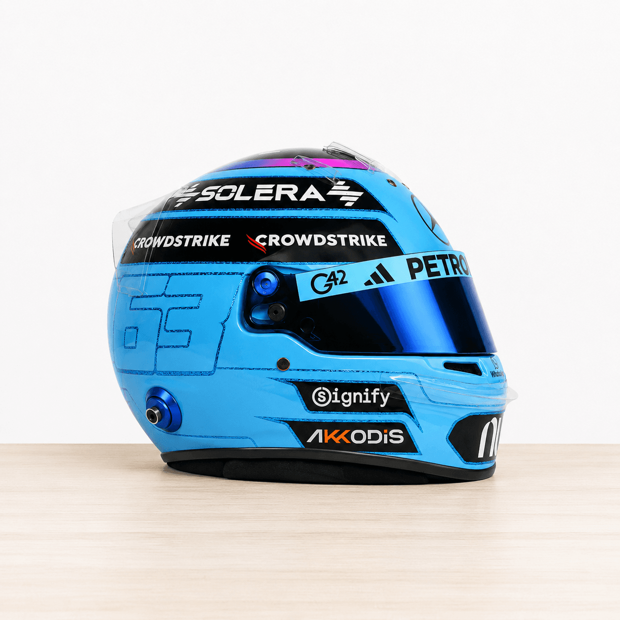 Casque Réplique George Russell – Mercedes – Saison 2026 – Échelle 1:1 — vue 2